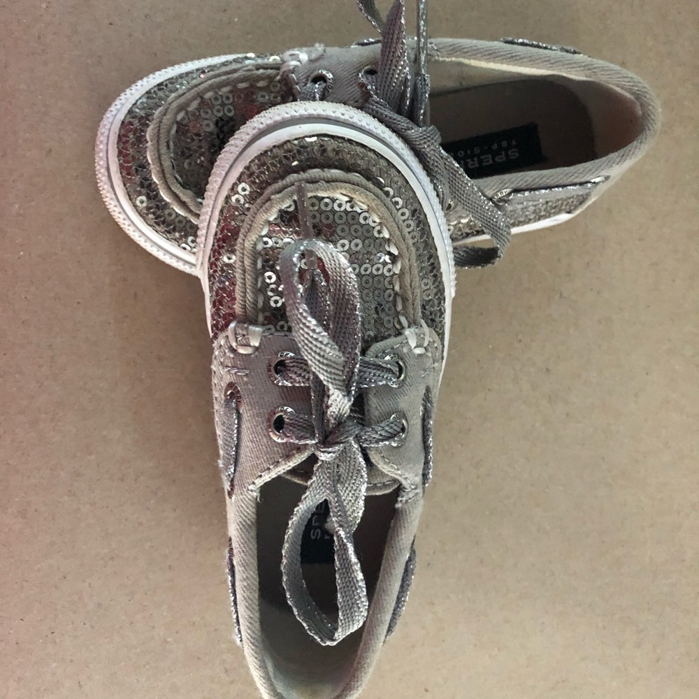 Toddler size 6 sperry shoes